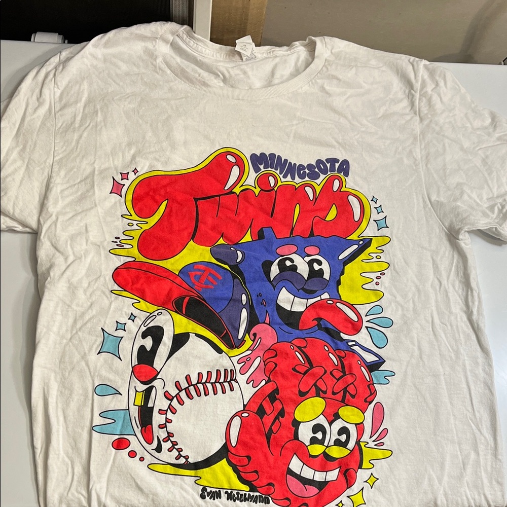 Minnesota Twins Kids Graphic T-Shirt - White
Unisex Size Medium